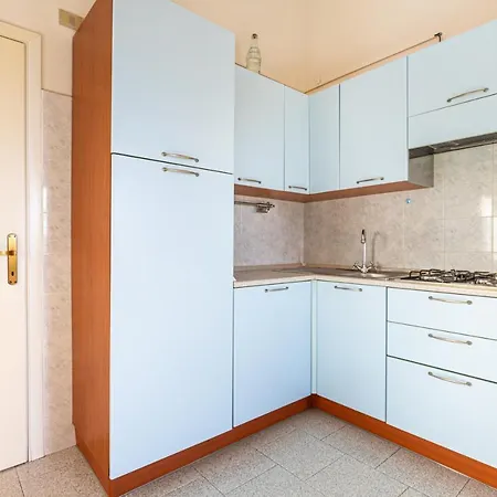 Trilocale A 200 Mt Dal Centro Апартаменты *